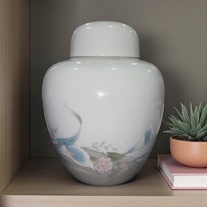 Vintage Russ Berrie Porcelain Ginger Jar Floral Vase 5” collector Made in Japan